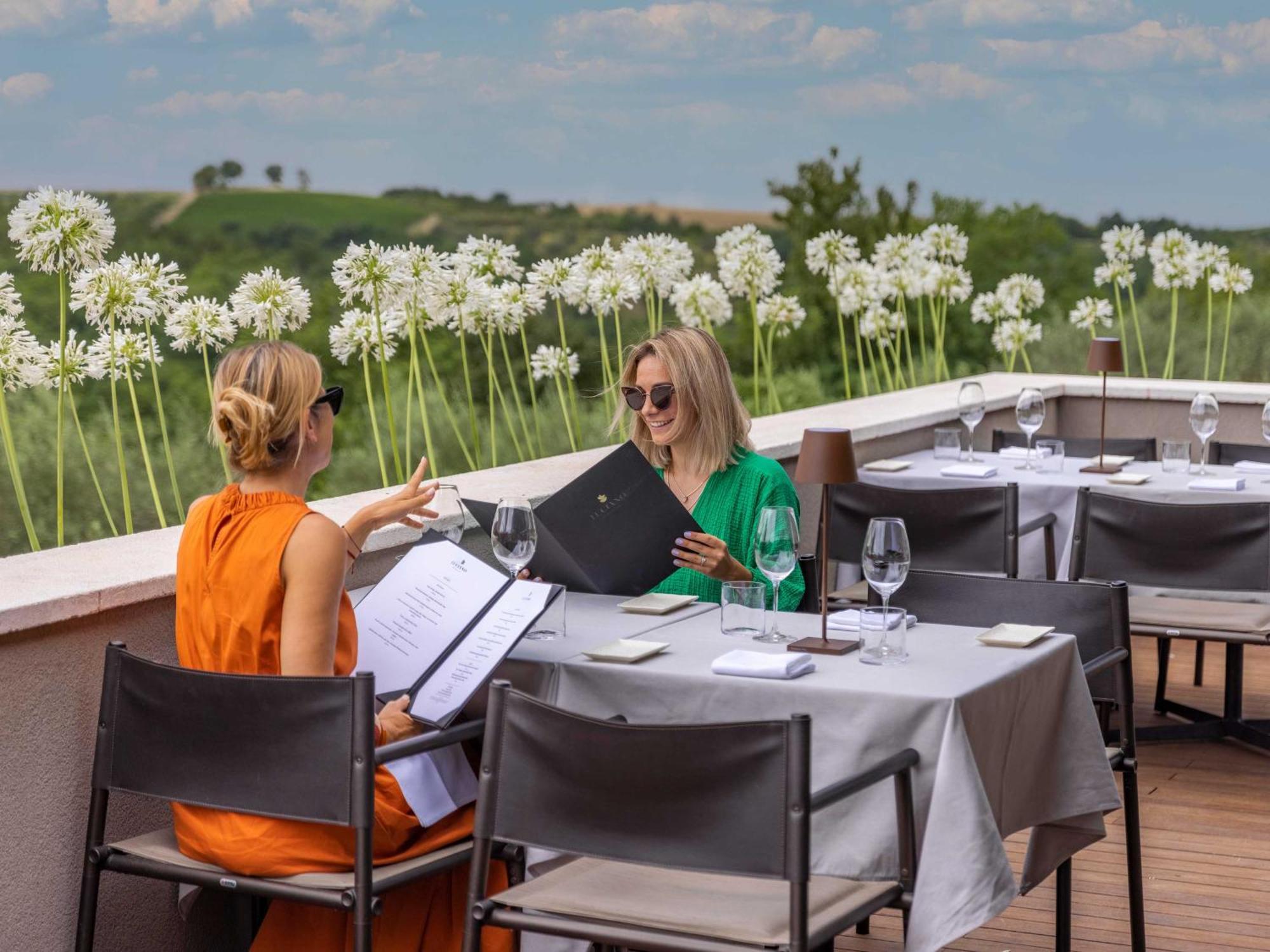 San Canzian Hotel & Residences - Small Luxury Hotels Of The World Buje Exterior foto